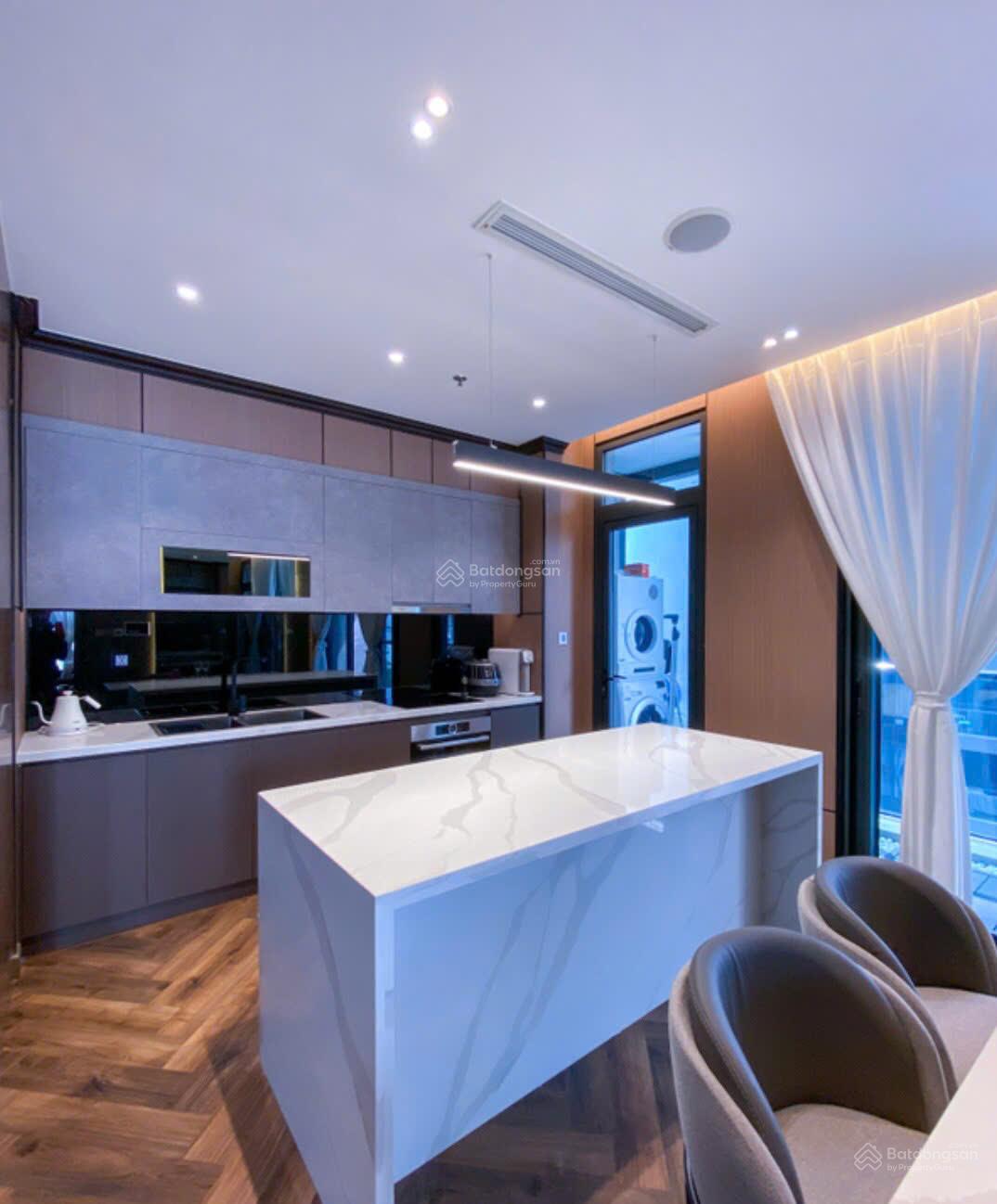 Cho Thuê Căn Hộ Vinhomes Golden River Ba Son 50m2 Q1 - Giá 23 Triệu/Tháng, Ở Ngay!