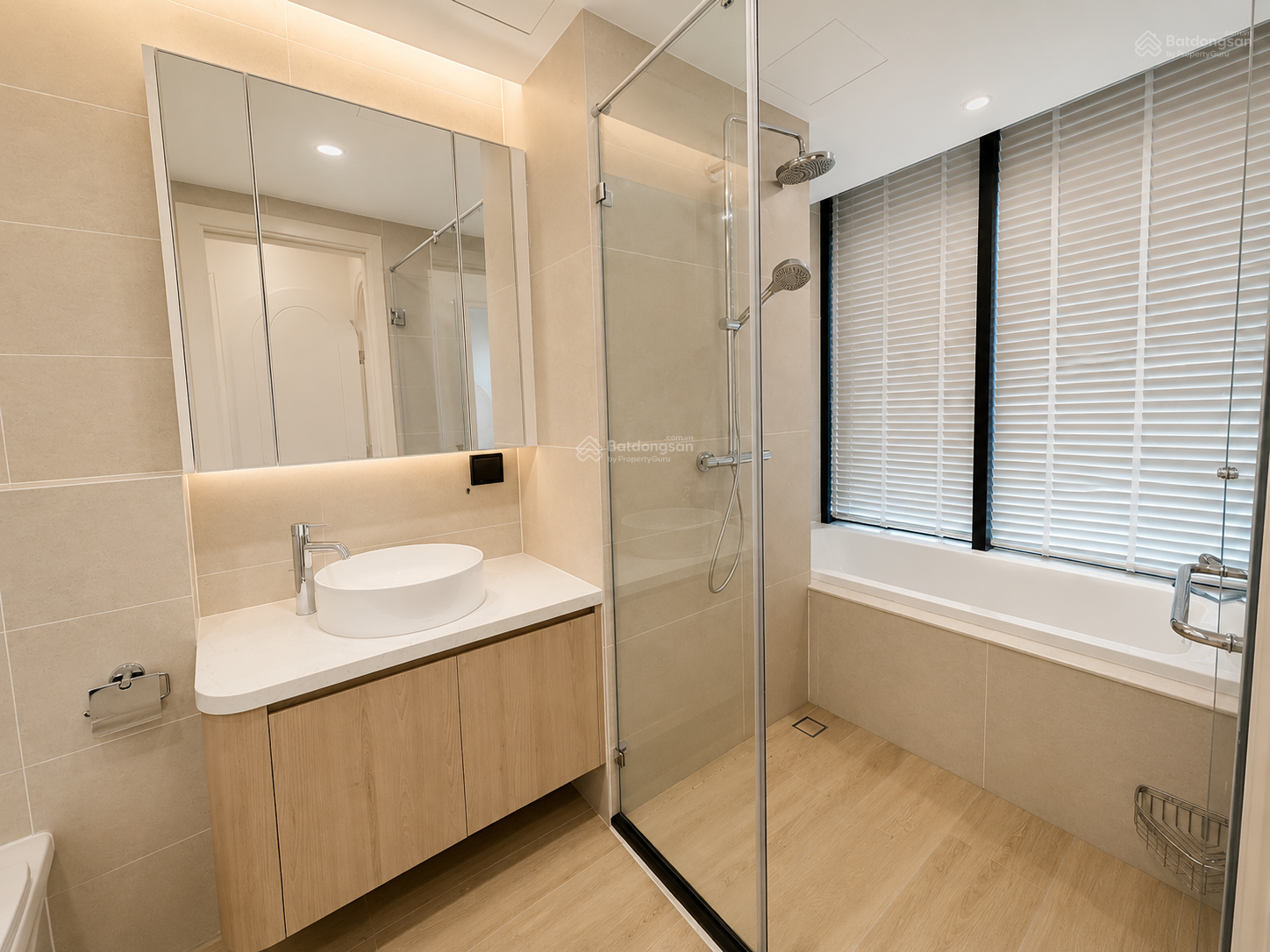 Minh Kha: Cam kết đúng căn, giá thực | Cho thuê căn hộ Vinhomes Ba Son 83m² 2PN Q1 Tôn Đức Thắng -