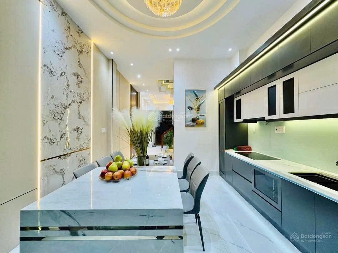 Tôi cần tiền nên bán gấp căn nhà đường Bùi Văn Thêm phường 9 quận Phú Nhuận chỉ với giá 3tỷ250